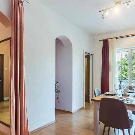 2 Bedroom Beautiful Apartment In Valtura Dış mekan fotoğraf