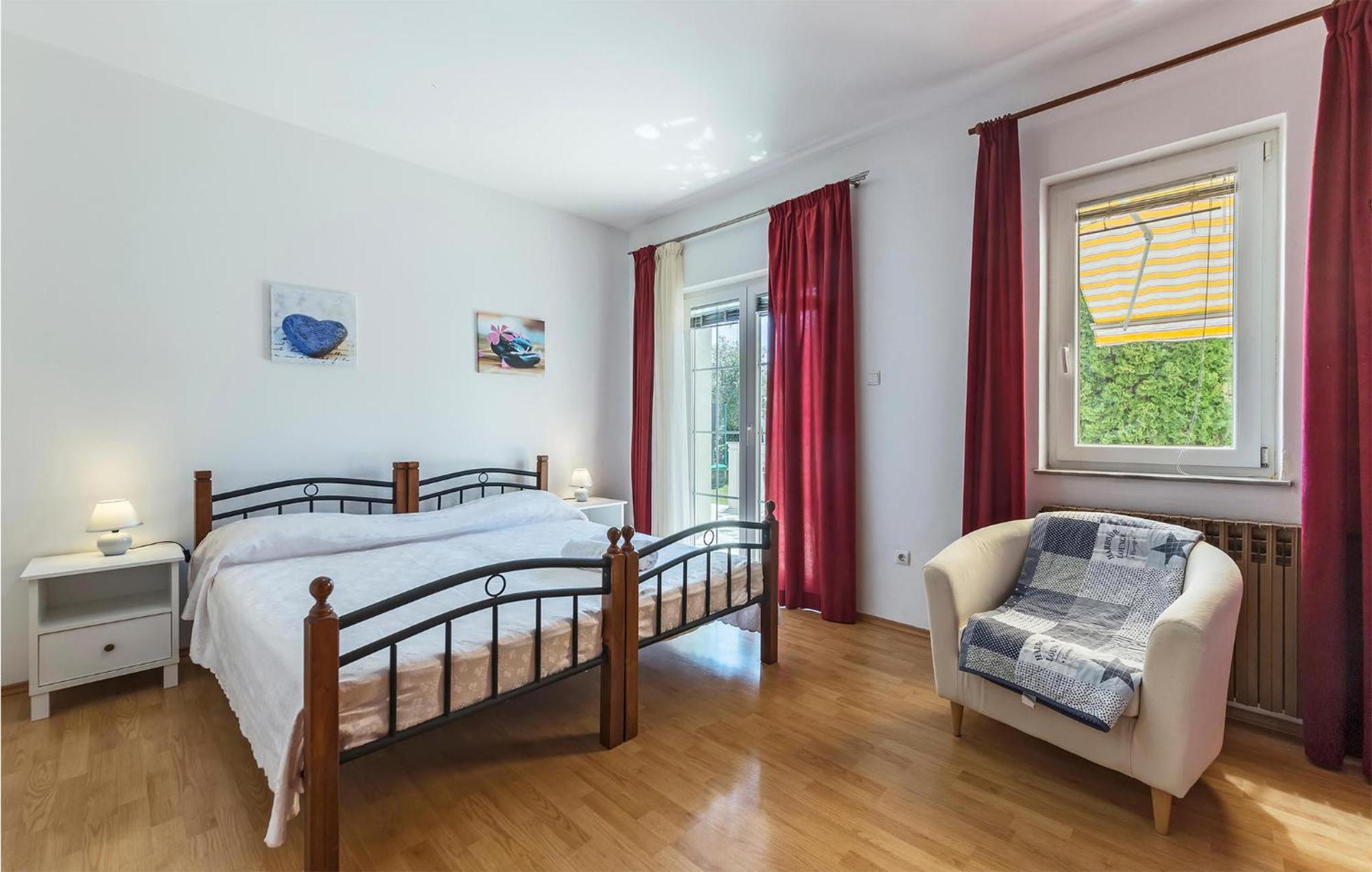 2 Bedroom Beautiful Apartment In Valtura Dış mekan fotoğraf